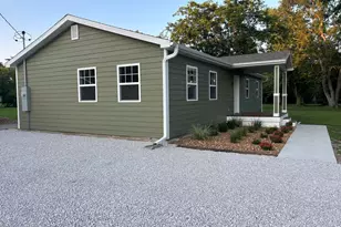 422 E 5th Ave, Rankin, IL 60960 - Photo 3