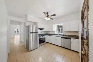 5706 N Maplewood Ave, Chicago, IL 60659 - Photo 23