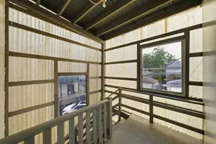 5706 N Maplewood Ave, Chicago, IL 60659 - Photo 39