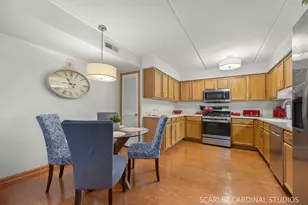 123 W St Charles Rd, Lombard, IL 60148 - Photo 5