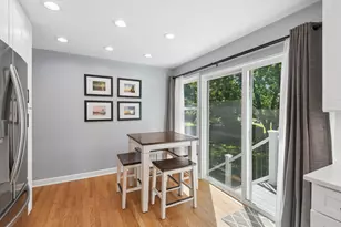 3923 Rutgers Ln, Northbrook, IL 60062 - Photo 9