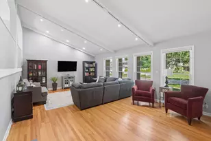 3923 Rutgers Ln, Northbrook, IL 60062 - Photo 3