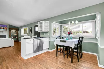 7635 Walnut Avenue, Woodridge, IL 60517 - Photo 5