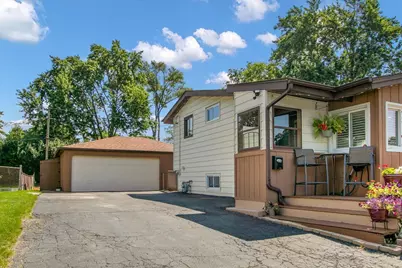 7635 Walnut Avenue, Woodridge, IL 60517 - Photo 9