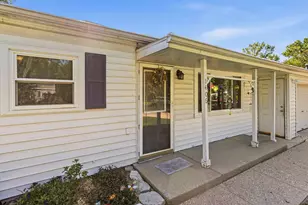 1406 Glendale Dr, Champaign, IL 61821 - Photo 3