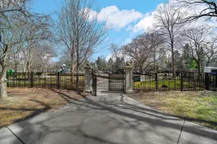 2100 N Lincoln Park West St, Chicago, IL 60614 - Photo 29