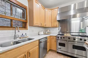 1958 N Bissell St, Chicago, IL 60614 - Photo 15