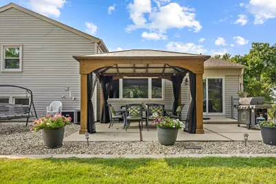 135 Cloverdale Lane, Schaumburg, IL 60194 - Photo 31