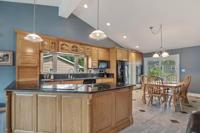 135 Cloverdale Lane, Schaumburg, IL 60194 - Photo 11