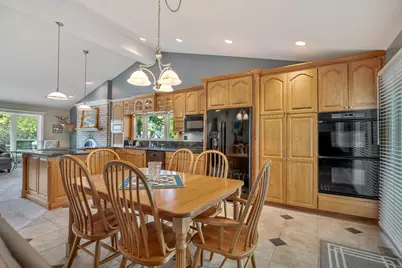 135 Cloverdale Lane, Schaumburg, IL 60194 - Photo 13