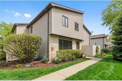 270 E Woodlawn Road #270, New Lenox, IL 60451 - Photo 1