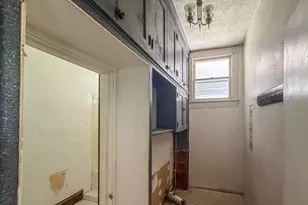 437 W Decatur St, Decatur, IL 62522 - Photo 27