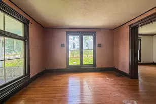 437 W Decatur St, Decatur, IL 62522 - Photo 13