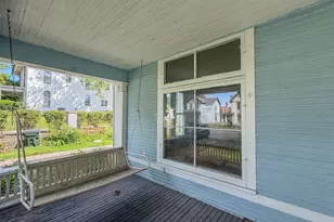437 W Decatur St, Decatur, IL 62522 - Photo 7