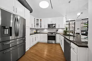 17 N Loomis St, Chicago, IL 60607 - Photo 3