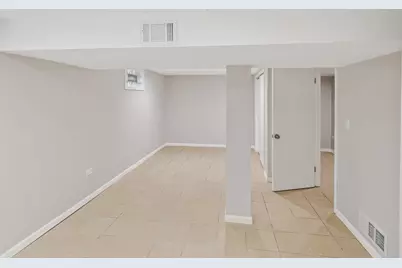2110 Delaware Road, Waukegan, IL 60087 - Photo 17
