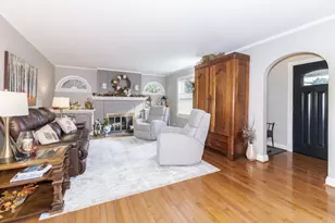 304 Perrin Ave, Bloomington, IL 61701 - Photo 7