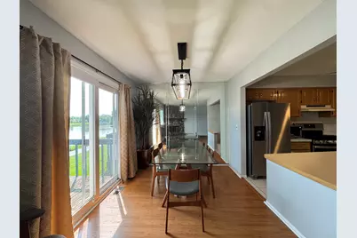 217 Lakeshore Lane, Bloomingdale, IL 60108 - Photo 5