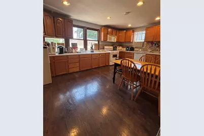 4825 W Jarlath Street, Lincolnwood, IL 60712 - Photo 3