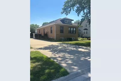4825 W Jarlath Street, Lincolnwood, IL 60712 - Photo 1