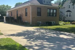4825 W Jarlath St, Lincolnwood, IL 60712 - Photo 1