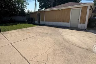 4825 W Jarlath St, Lincolnwood, IL 60712 - Photo 31