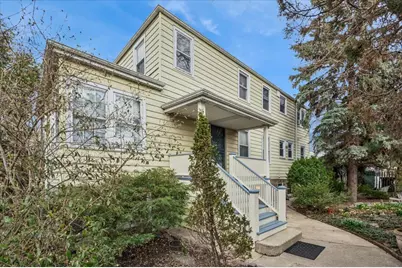 1762 W Morse Avenue, Chicago, IL 60626 - Photo 1