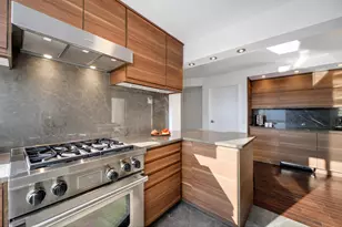 1555 N Dearborn Pkwy, Chicago, IL 60610 - Photo 13