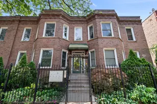 2442 N Linden Pl, Chicago, IL 60647 - Photo 1