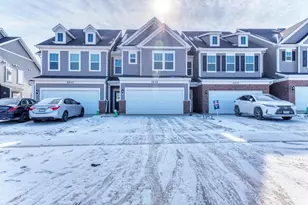 2235 Horseshoe Cir, Naperville, IL 60564 - Photo 3