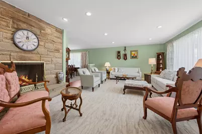 5626 N Kerbs Avenue, Chicago, IL 60646 - Photo 3