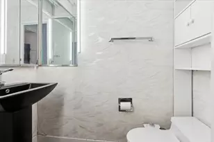 155 N Harbor Dr, Chicago, IL 60601 - Photo 23