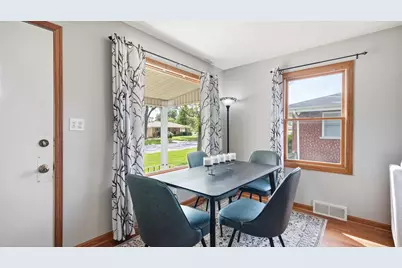 1438 Selleck Street, Crete, IL 60417 - Photo 7