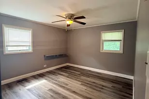 126 Nauvoo St, Park Forest, IL 60466 - Photo 7