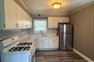 126 Nauvoo St, Park Forest, IL 60466 - Photo 3