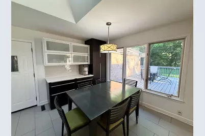 2283 Bellevue Place, Northbrook, IL 60062 - Photo 7