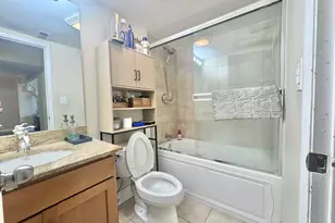 3217 W Bryn Mawr Ave, Chicago, IL 60659 - Photo 21