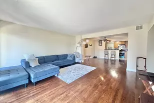 3217 W Bryn Mawr Ave, Chicago, IL 60659 - Photo 5