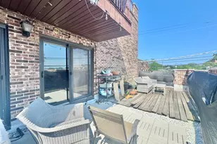 3217 W Bryn Mawr Ave, Chicago, IL 60659 - Photo 25