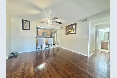 3217 W Bryn Mawr Avenue #201, Chicago, IL 60659 - Photo 13