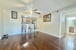 3217 W Bryn Mawr Ave, Chicago, IL 60659 - Photo 13