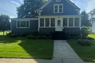 69 Hill St, Momence, IL 60954 - Photo 1