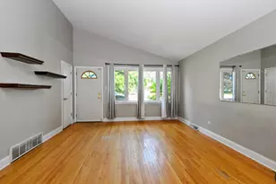 5909 W 99th St, Oak Lawn, IL 60453 - Photo 3