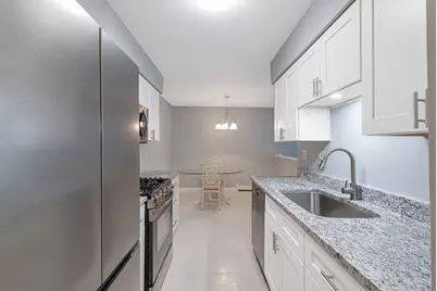 1198 Royal Glen Drive #221, Glen Ellyn, IL 60137 - Photo 5