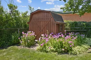 100 Woodcrest Ln, Elk Grove Village, IL 60007 - Photo 21