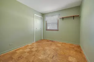 100 Woodcrest Ln, Elk Grove Village, IL 60007 - Photo 17
