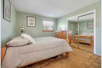 100 Woodcrest Lane, Elk Grove Village, IL 60007 - Photo 13