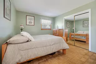 100 Woodcrest Ln, Elk Grove Village, IL 60007 - Photo 13