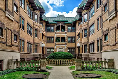 943 E Hyde Park Boulevard #3, Chicago, IL 60615 - Photo 1