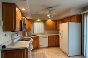 42 Abbeywood Dr, Romeoville, IL 60446 - Photo 9